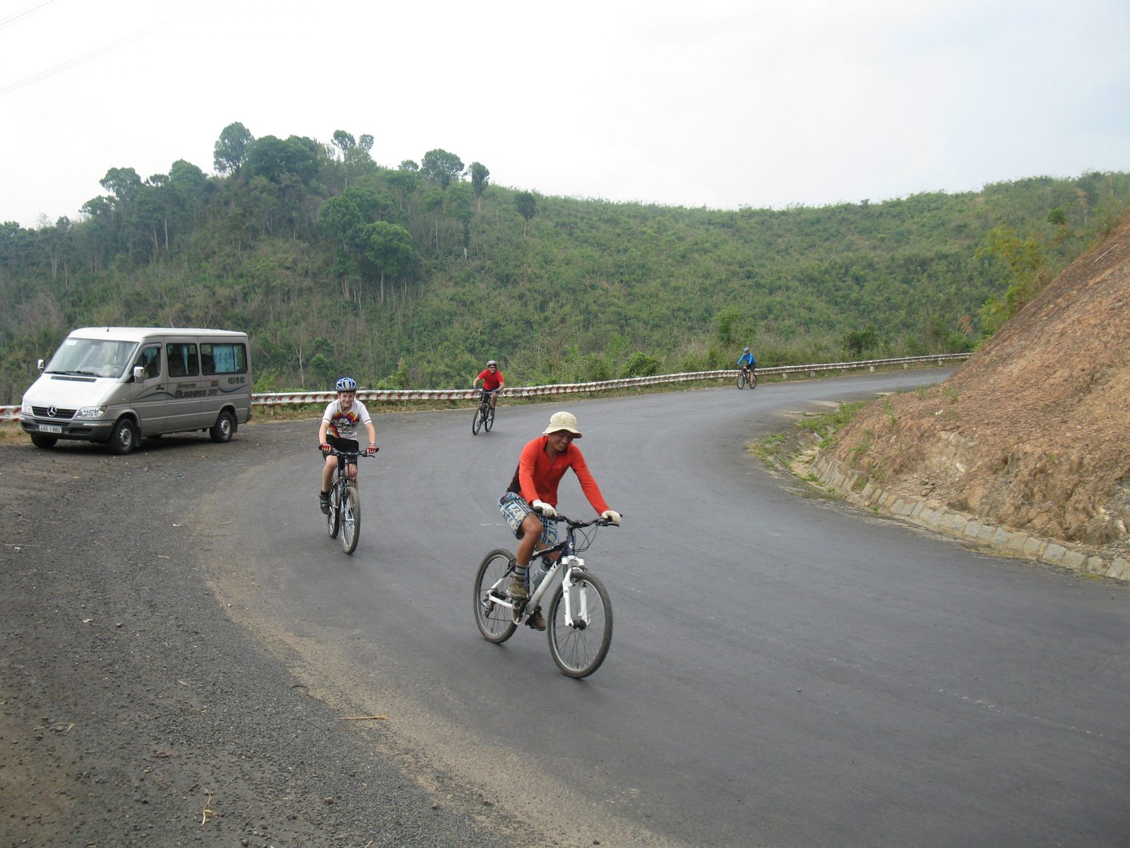 Journey by Bicycle from Da Lat to Nha Trang and Vung Tau 15 Days